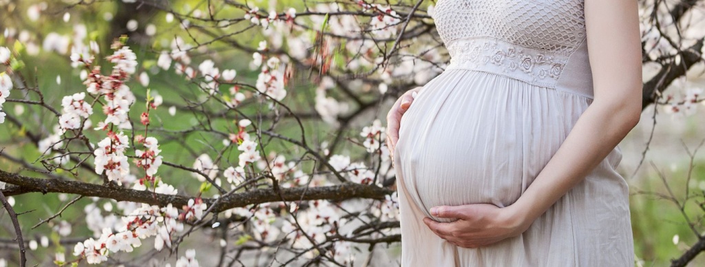 Растяжки во время беременности фото