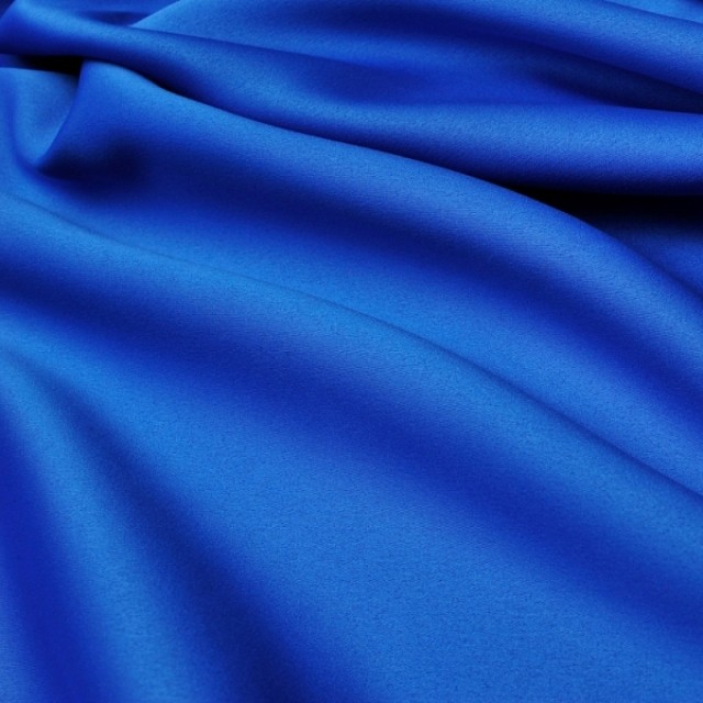 Полотно голубые. Ткань Мадонна костюмная. Синяя ткань. Тафта ткань синяя. Синяя ткань плотная.