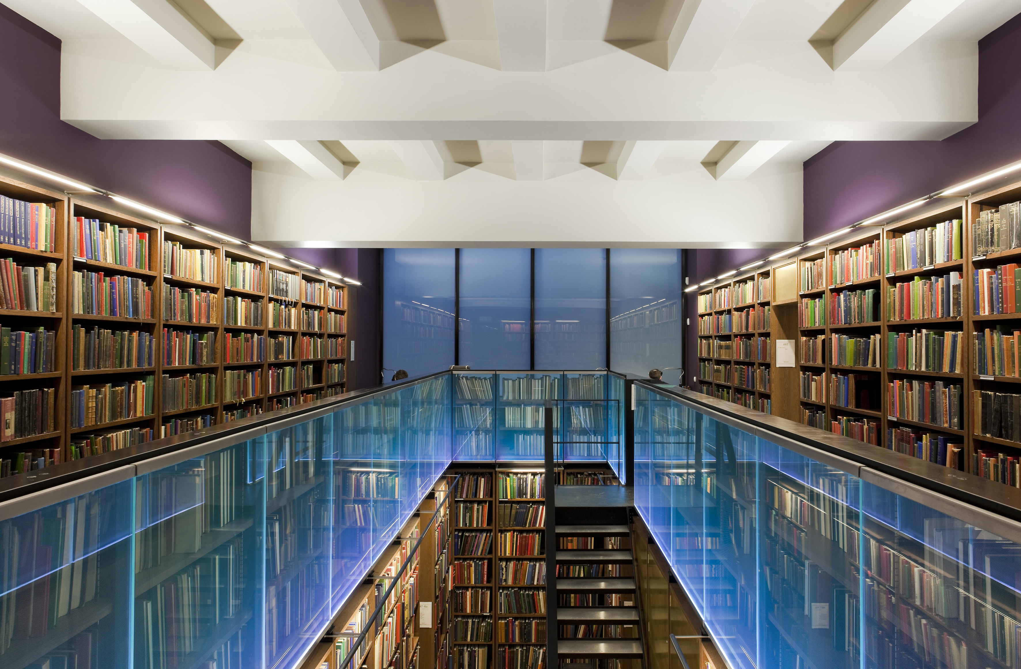 The library. Читальный зал лондонской библиотеки. Библиотеки при University College London. Крутая библиотека. Красивые и крупные библиотеки.