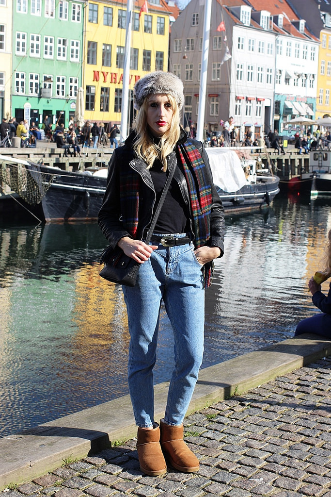 Короткие угги до щиколотки