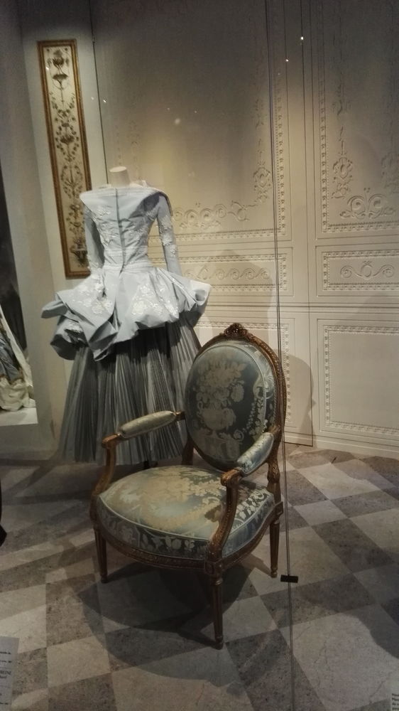 Мечты приводят в Париж, или Новая выставка «Christian Dior: кутюрье мечты», фото № 13