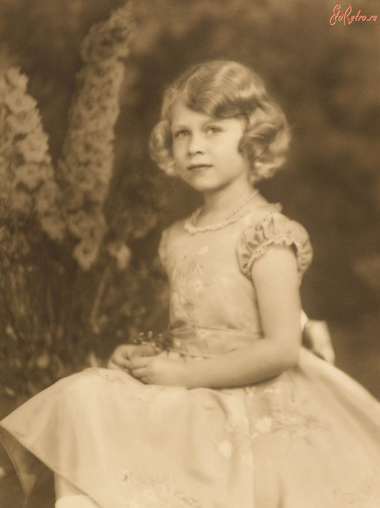 Подборка детских фотографий королевы Елизаветы II. (92 фото), фото № 60