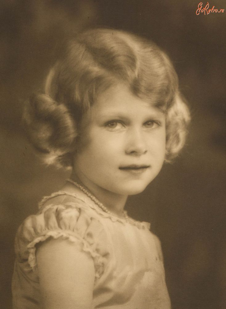 Подборка детских фотографий королевы Елизаветы II. (92 фото), фото № 59