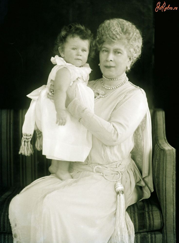 Подборка детских фотографий королевы Елизаветы II. (92 фото), фото № 21