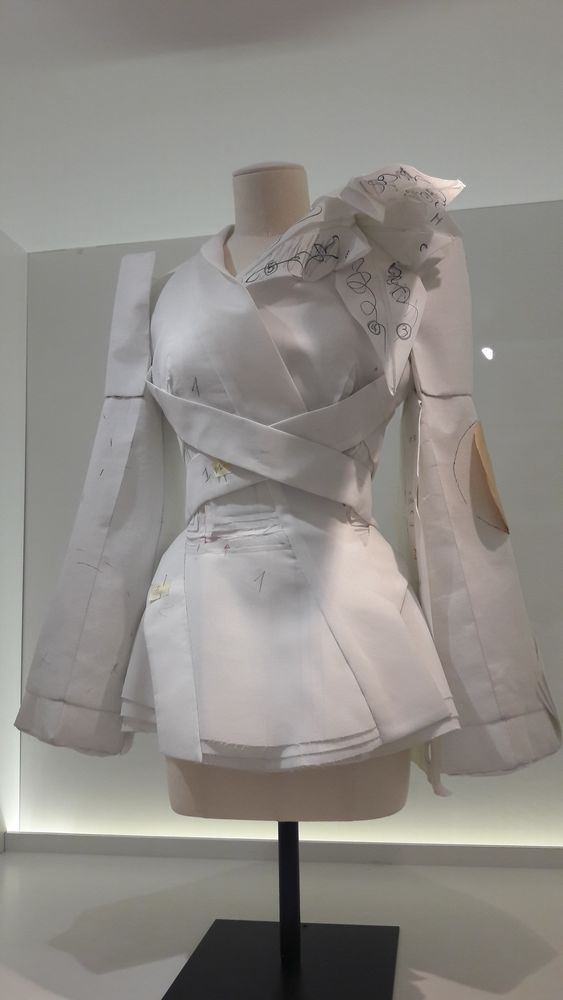 Christian Dior. Couturier du reve — выставка к 70-летию Дома Кристиан Диор в Париже, фото № 33 Christian Dior. Couturier du reve — выставка к 70-летию Дома Кристиан Диор в Париже, фото № 33