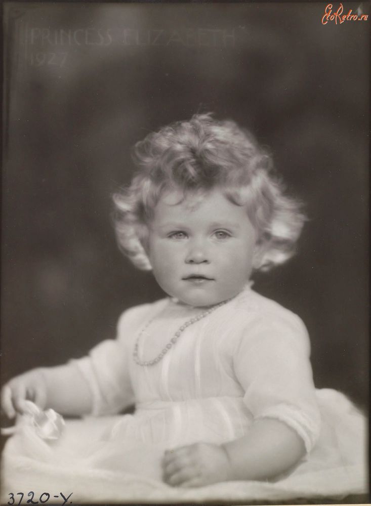 Подборка детских фотографий королевы Елизаветы II. (92 фото), фото № 10