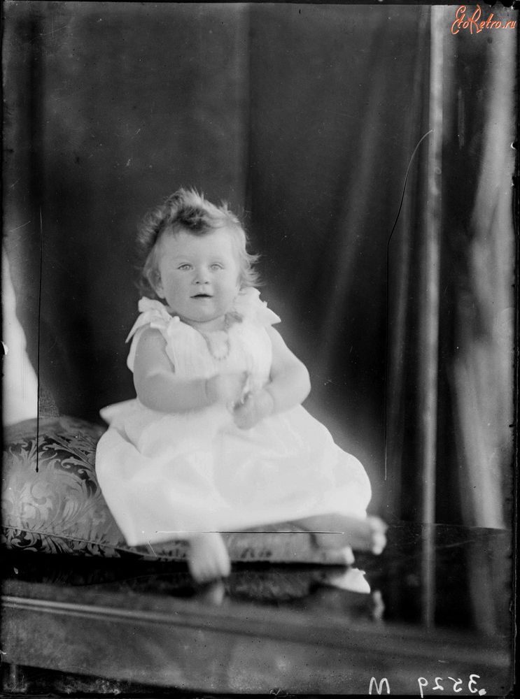 Подборка детских фотографий королевы Елизаветы II. (92 фото), фото № 5