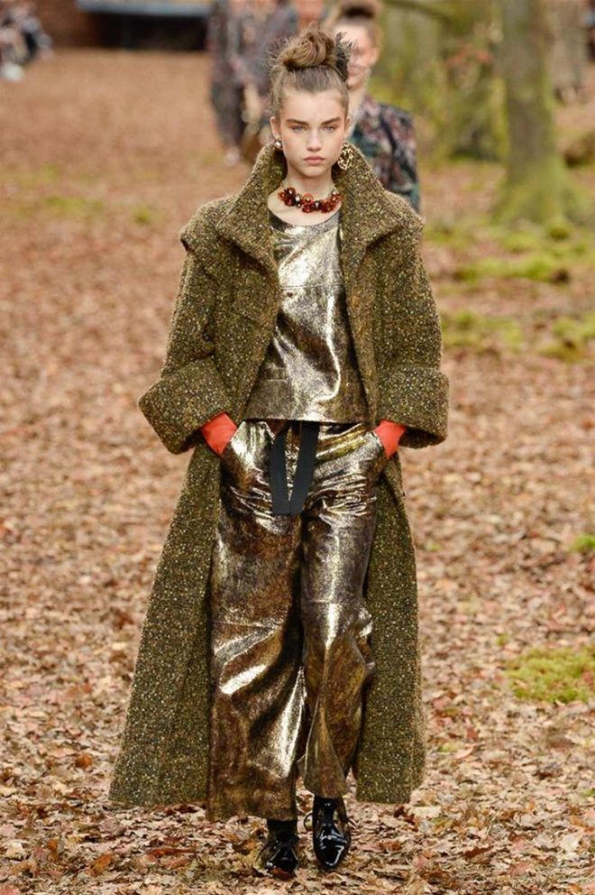 Модный показ Chanel 2018 в лесу, фото № 12