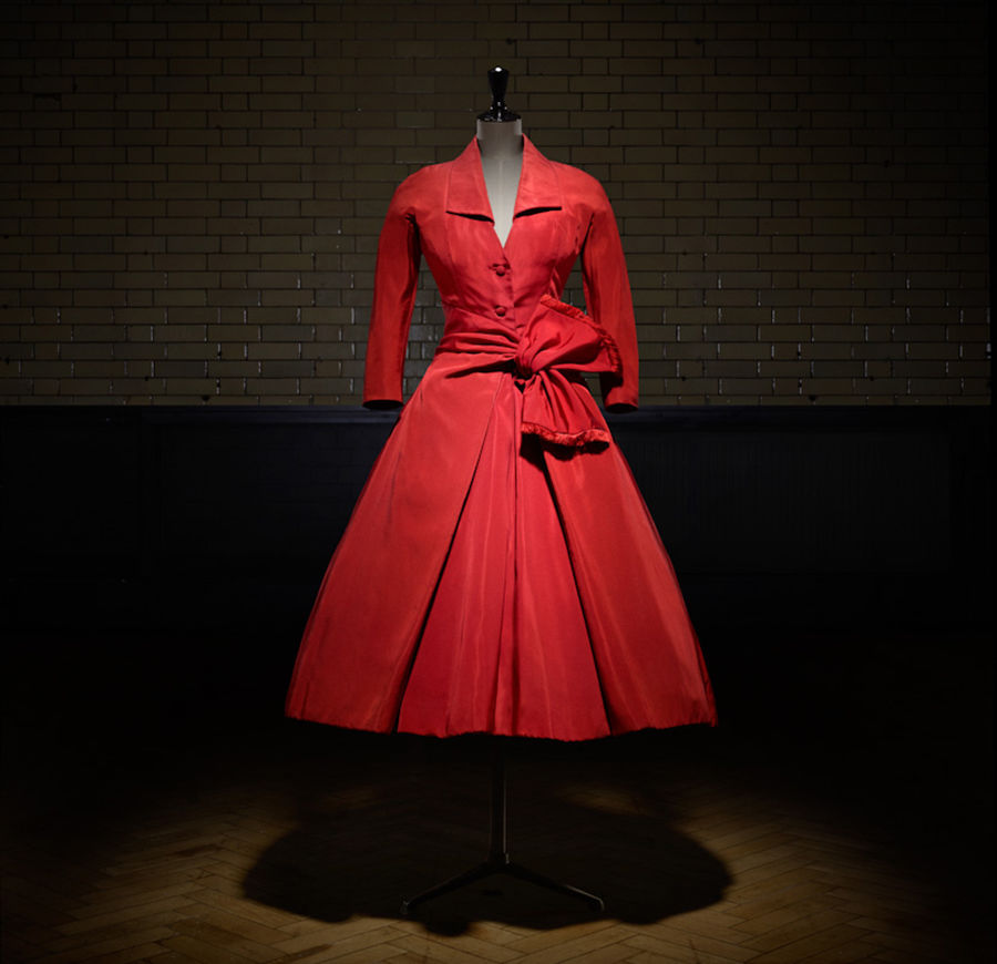 Dior признается в любви к Англии: в Лондоне открылась выставка-ретроспектива Кристиана Диора, фото № 23