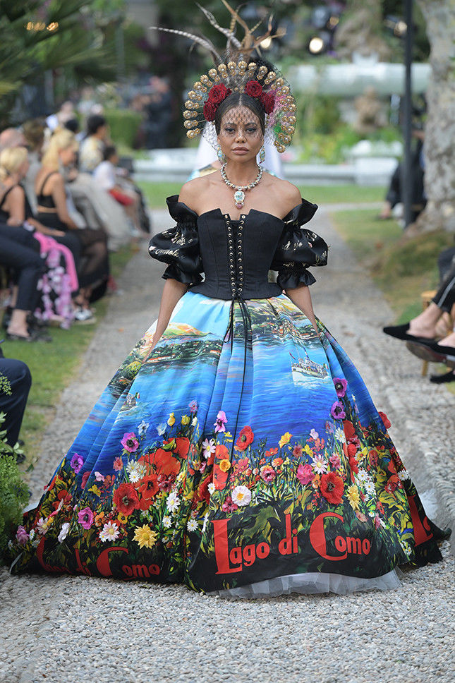 Украшения на показе Dolce & Gabbana Alta Moda, озере Комо, фото № 21