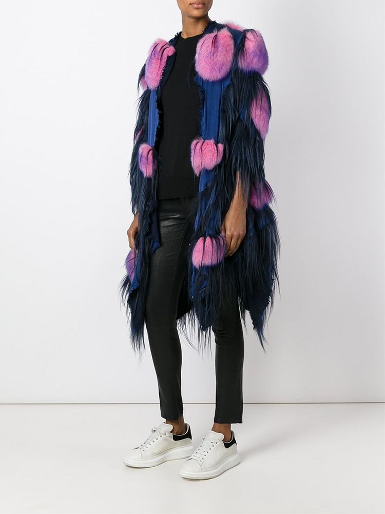 Выбираем яркие меховые наряды из розовой норки, зеленого каракуля или красной лисы: прощаемся с осенней хандрой, фото № 18 Выбираем яркие меховые наряды из розовой норки, зеленого каракуля или красной лисы: прощаемся с осенней хандрой, фото № 18