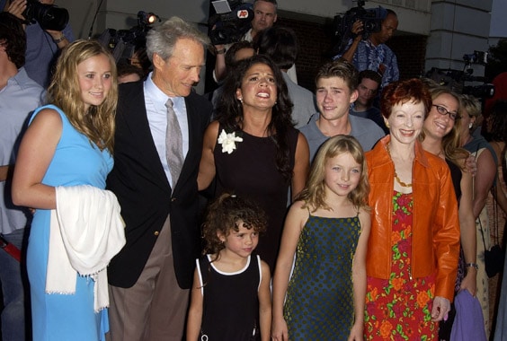 Клинт Иствуд с семьей 