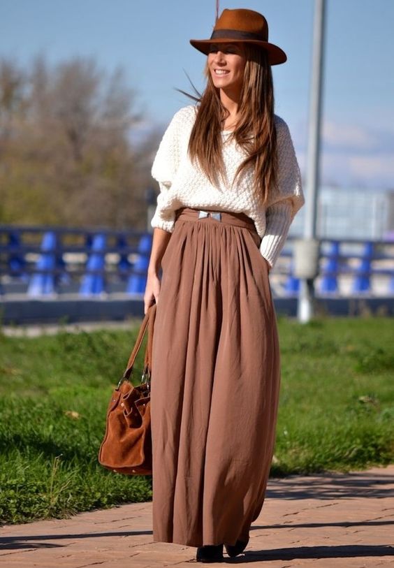 длинная коричневая юбка с джемпером