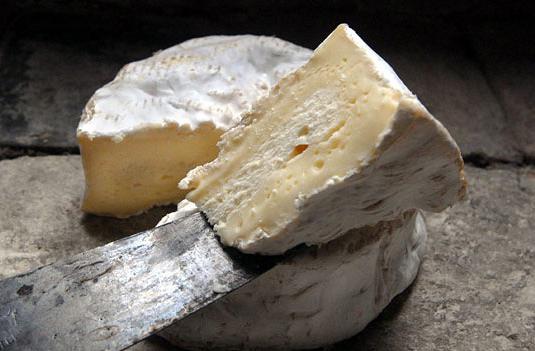 французский сыр с белой плесенью 