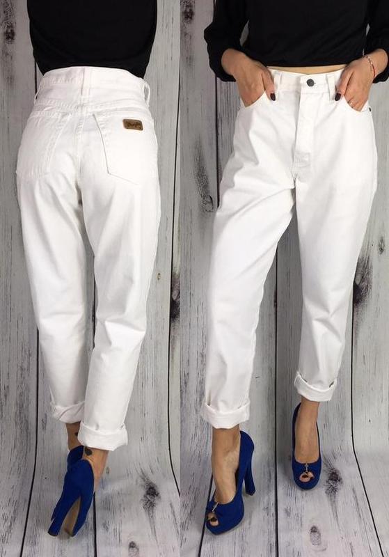 Белые джинсы женские бананы с чем носить фото