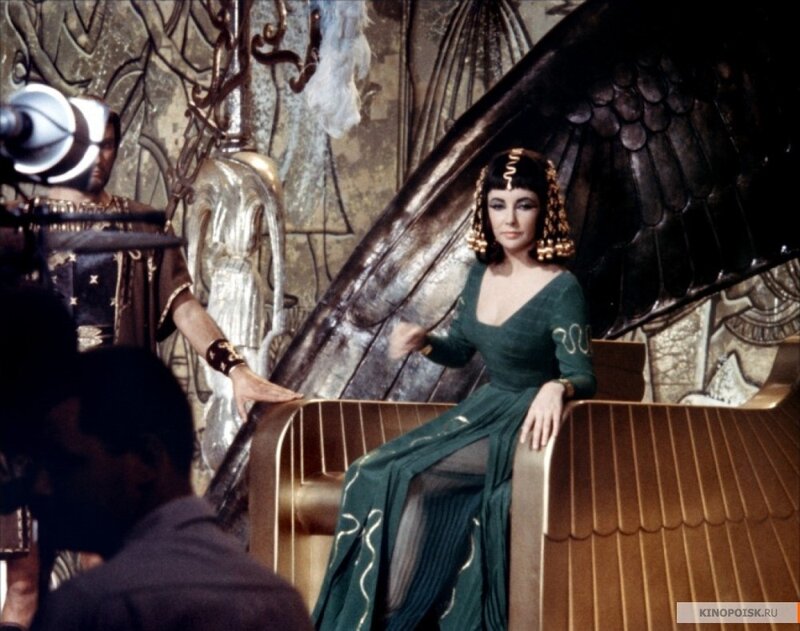 Elizabeth Taylor On Throne As 