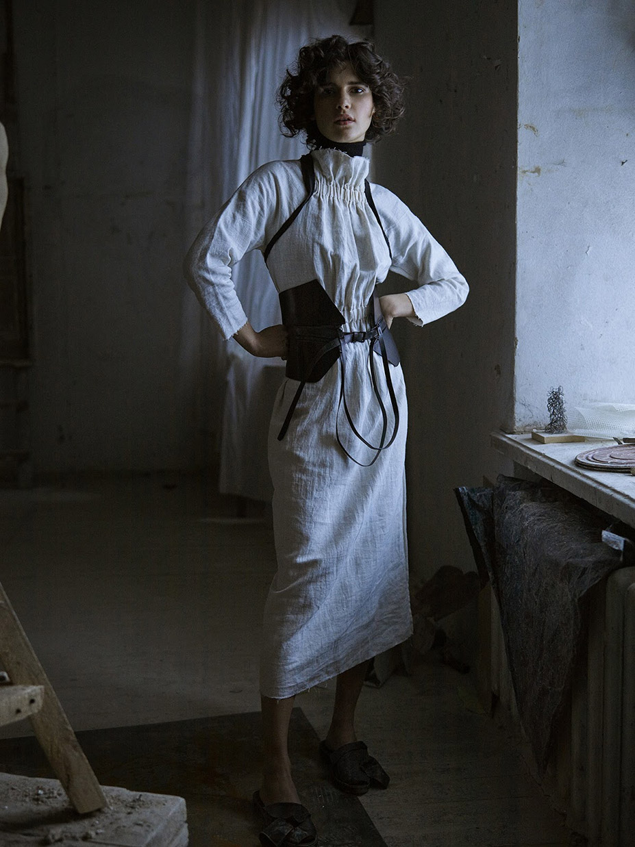 Iana Godnia / Яна Годня в журнале Vogue Украина, март 2016 / фотограф Phil Poynter