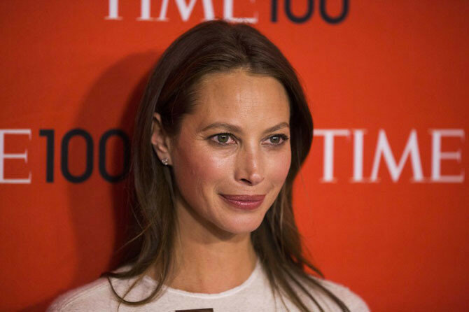 Former supermodel Christy Turlington prepares for the NYC Marathon with her personal trainer