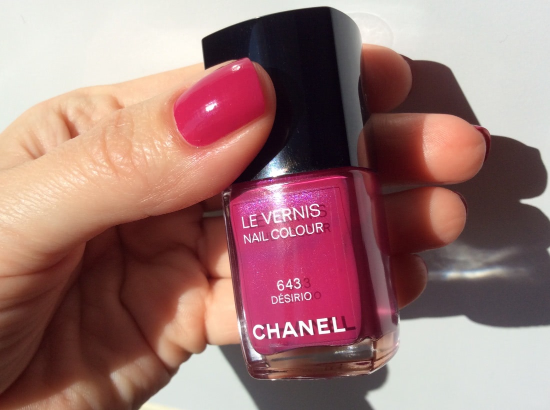 Chanel Le Vernis Nail Colour # 643 Desirio