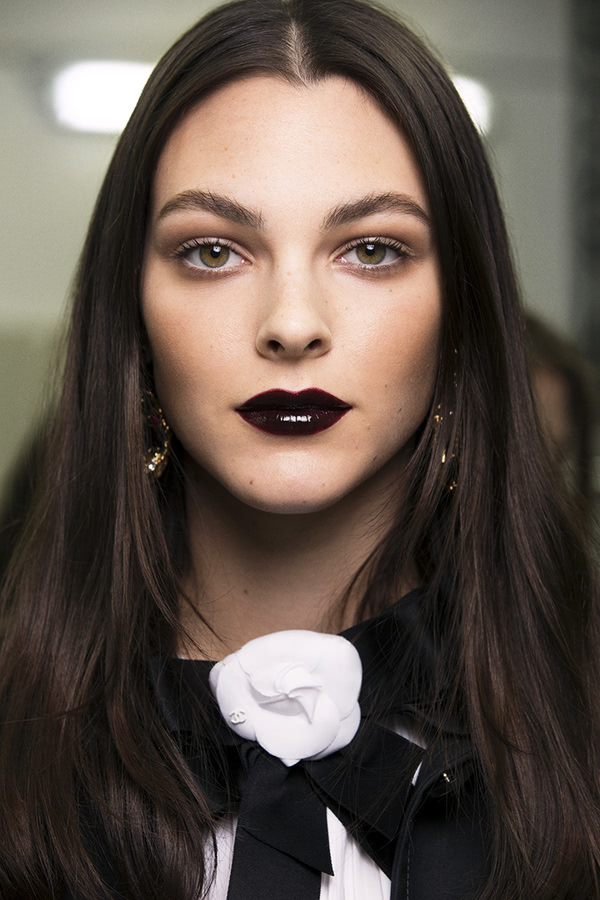 Черно-белая классика Шанель: Осенняя коллекция макияжа Chanel Noir et Blanc De Chanel Fall Winter 2019 Makeup Collection