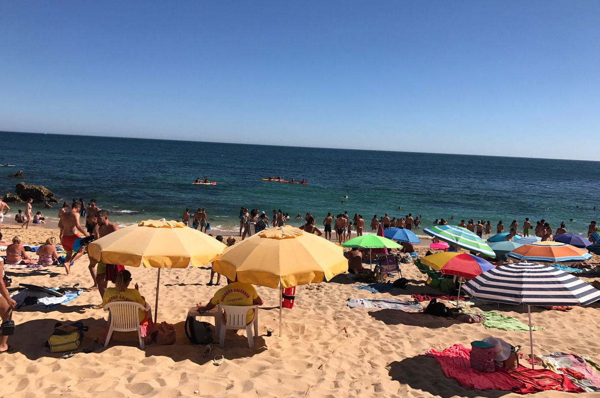 Отдых на пляже Praia de Sao Rafael