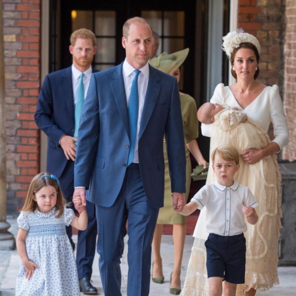 Принц Уильям с женой и детьми