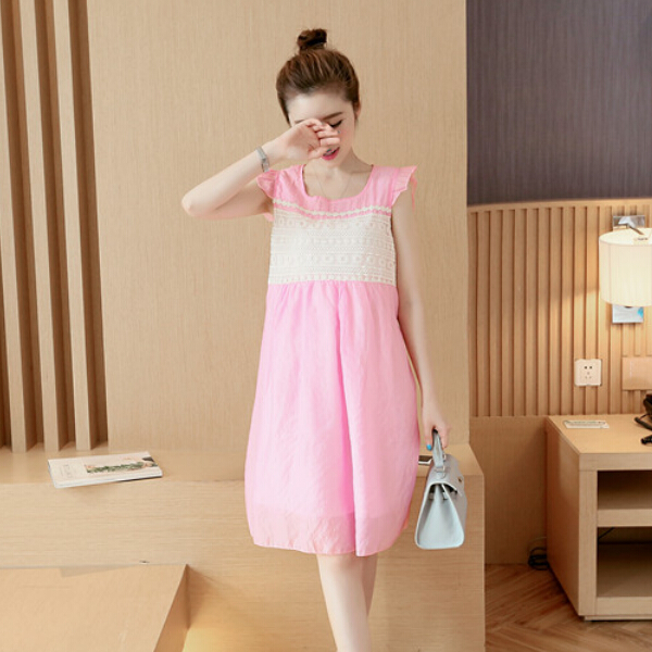 Розовое легкое платье