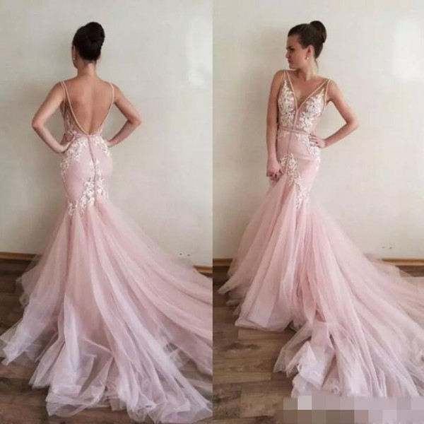Фасон светло-розовых свадебных платьев-русалок