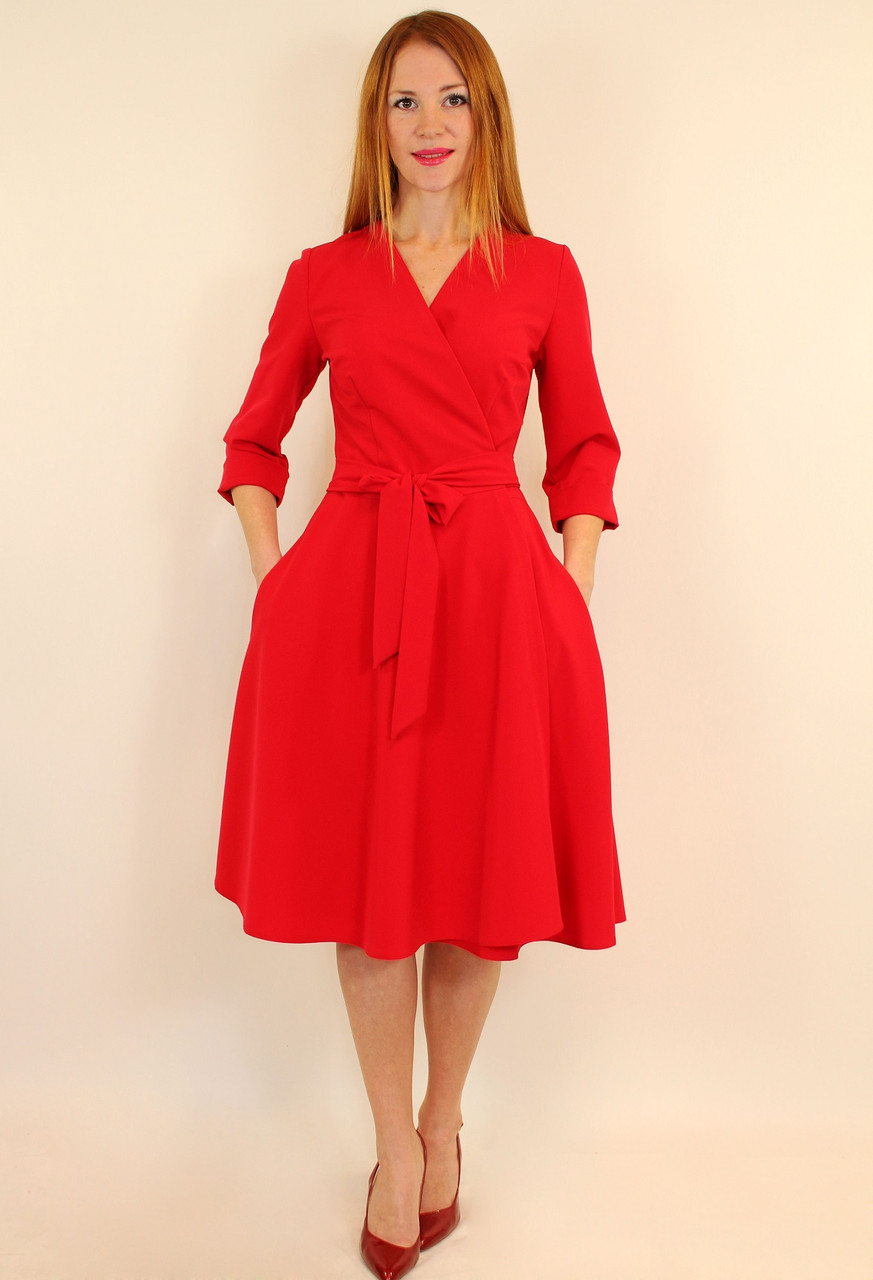 Красное платье-халат