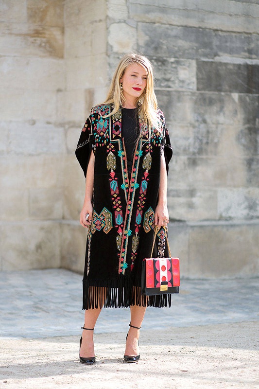 Kate Foley в платье от Valentino