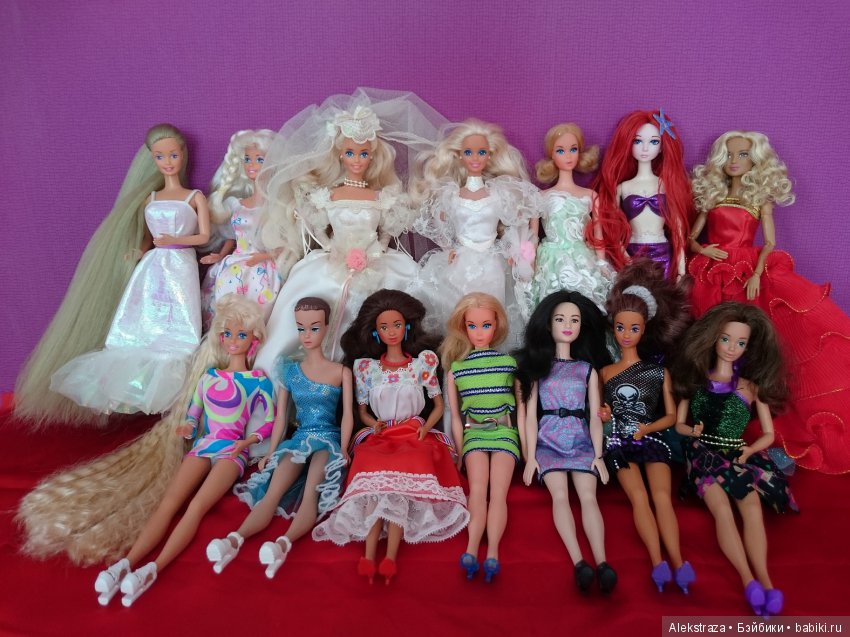 Старые куклы барби. Барби старые коллекции. Моя коллекция кукол Барби. Коллекция старых кукол.
