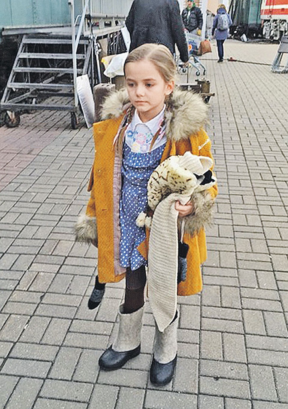 ...а юная Марта Тимофеева исполняет роль дочери Валентины, которая унаследовала таланты матери. Фото: «Россия 1» 
