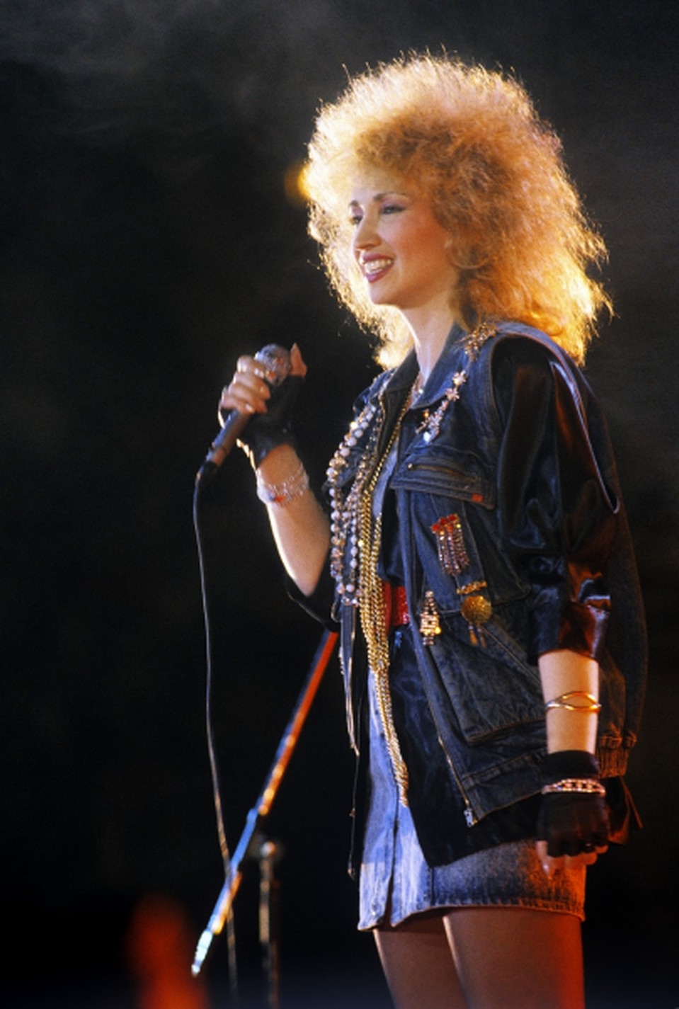 Ирина Аллегрова (фото 1988 год) - одна из законодательниц мод конца 80-х, начала 90-х. Фото: РИА Новости