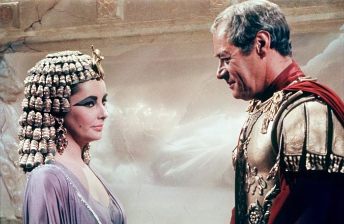 Клеопатра и Цезарь. Кадр из фильма «Клеопатра»