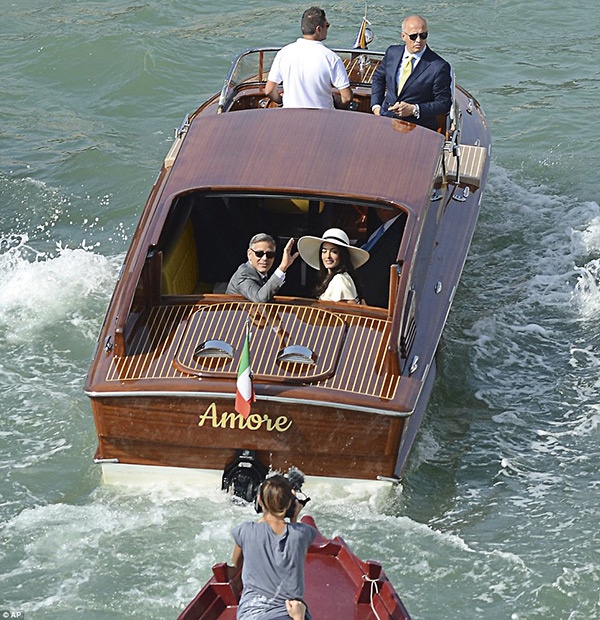 Джордж Клуни и Амаль Аламуддин сыграли свадьбу: фото