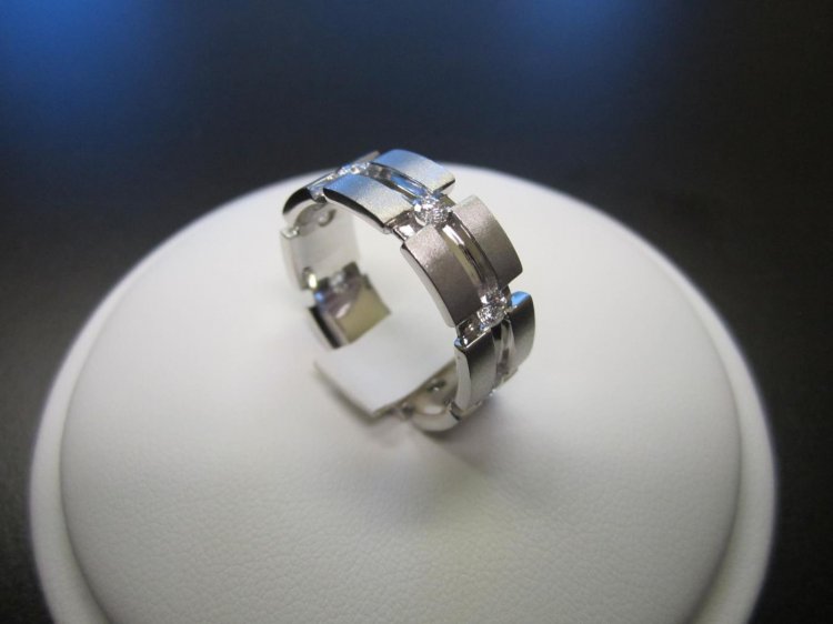 Обручальные кольца необычной формы