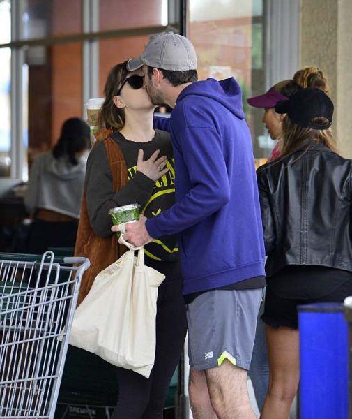 Мелани Гриффит прокомментировала роман дочери Дакоты Джонсон