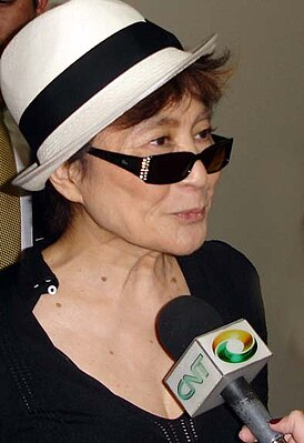 Yokoono2.jpg