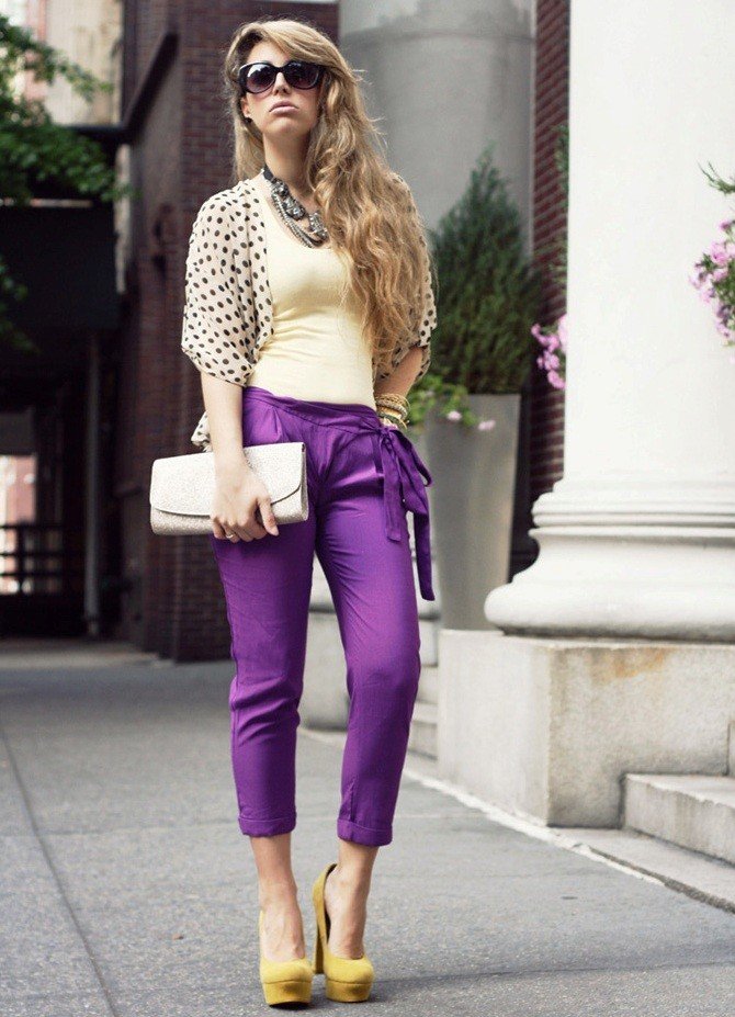 короткие штаны фиолетовые под светлый верх 