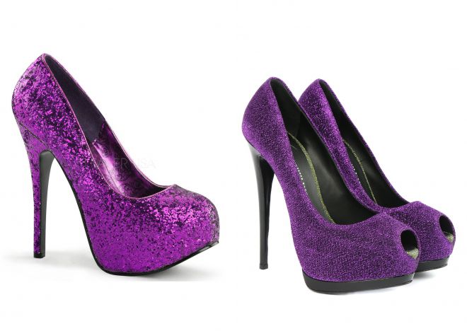 фиолетовые туфли на высоком каблуке