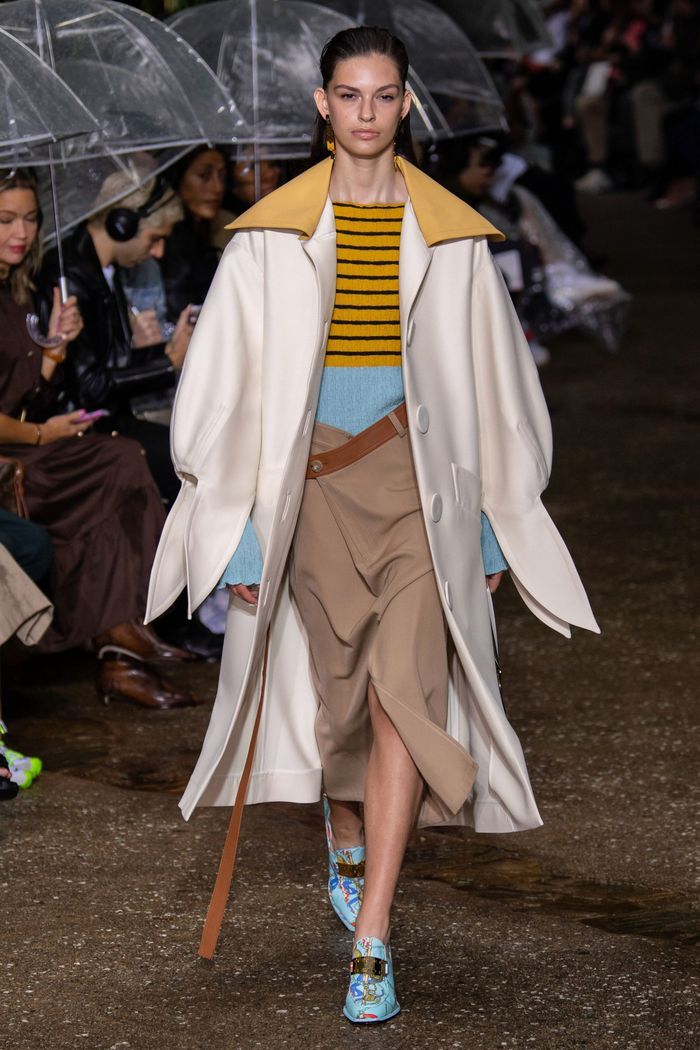 Модная бежевая юбка 2020 из коллекции Lanvin
