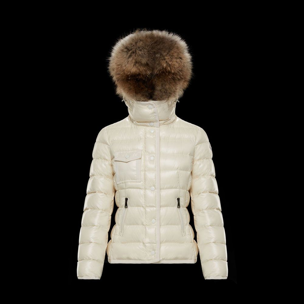 Монклер. Куртка монклер женская 2020. Moncler Armoise. Белый пуховик монклер женский. Куртка монклер белая.