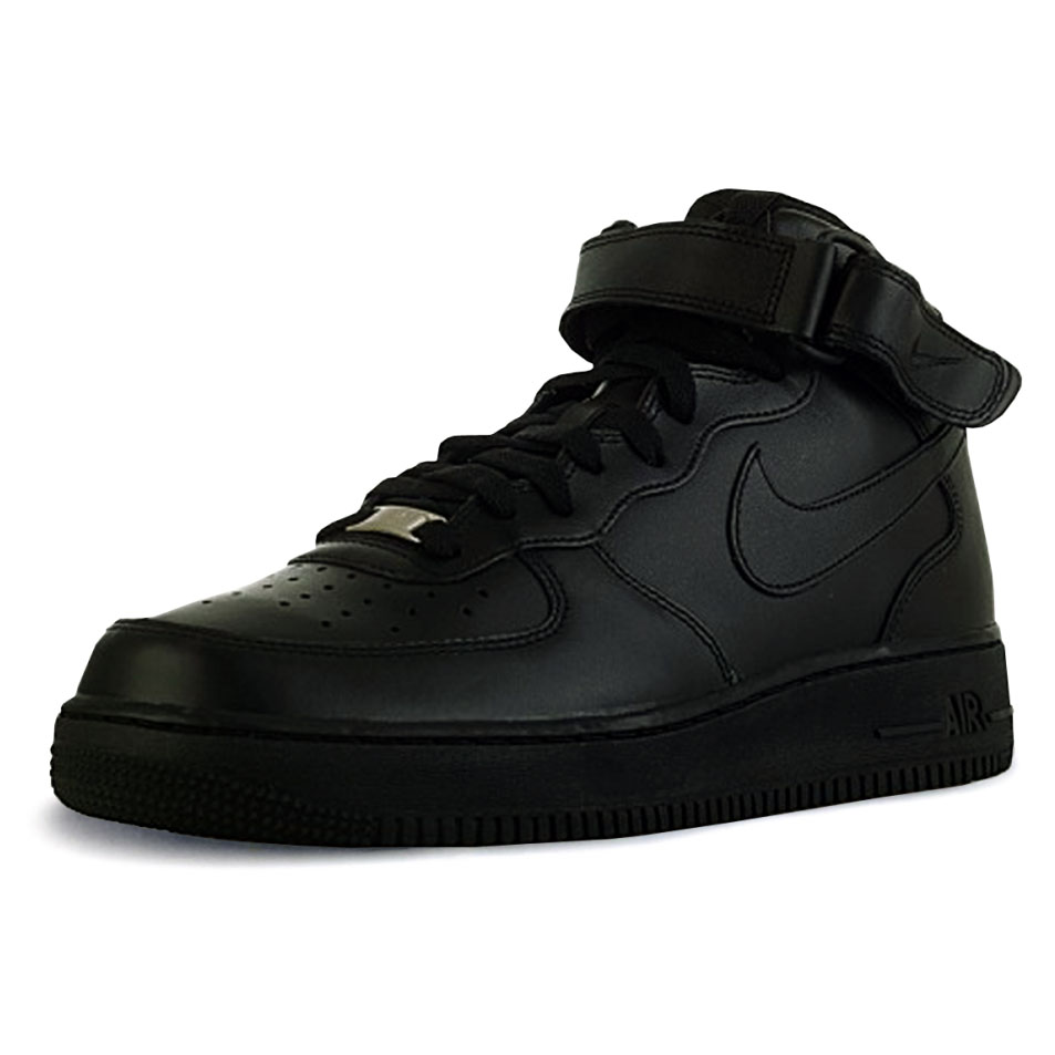 Black force. Nike Air Force черные. Найк Эйр Форс мужские черные. Nike Air forse высокие черные. Nike Air Force 1 высокие черные.